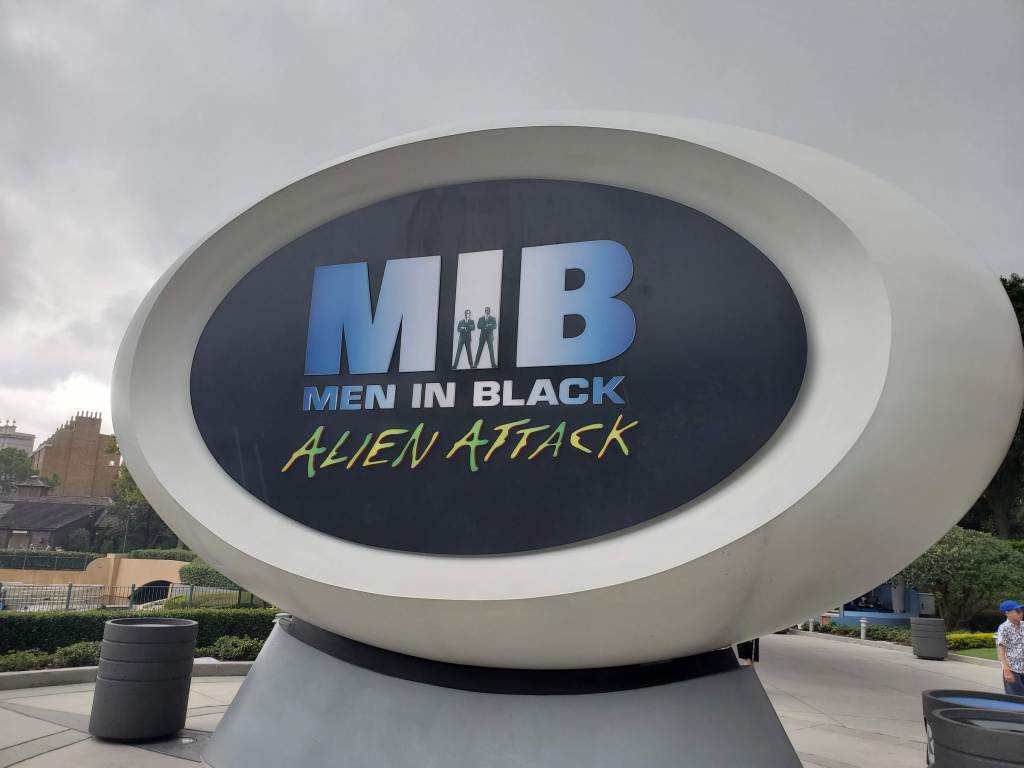 outside look at Men in Black Alien Attack at Universal Studios Orlando