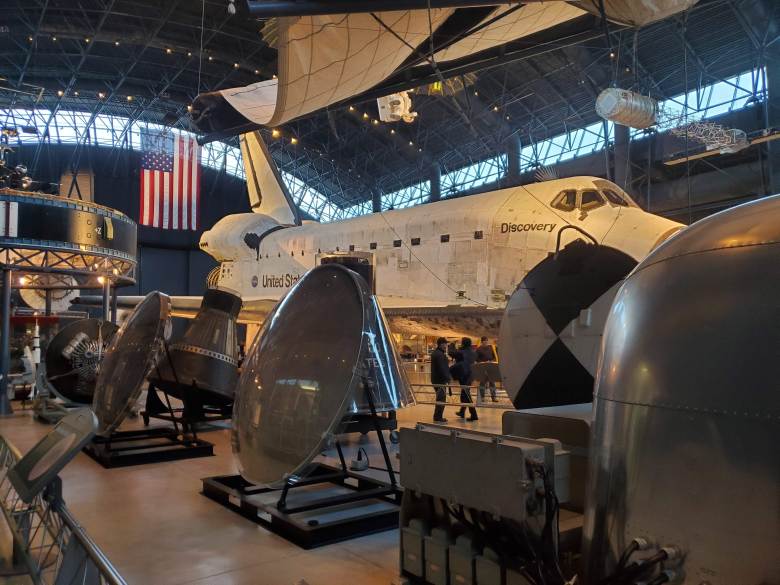 Smithsonian, Museum, Air and Space, Steven F. Udvar-Hazy Center, Washington DC, Fairfax County, VA, heat shields, satellites, space shuttle, Discovery, Gemini, Apollo,