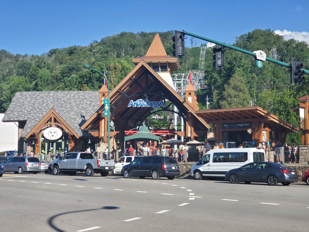 Light 5 in Gatlinburg, Tennessee
