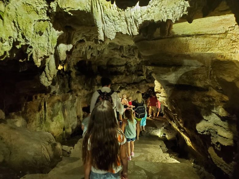 Mammoth Onyx Cave at Kentucky Down Under