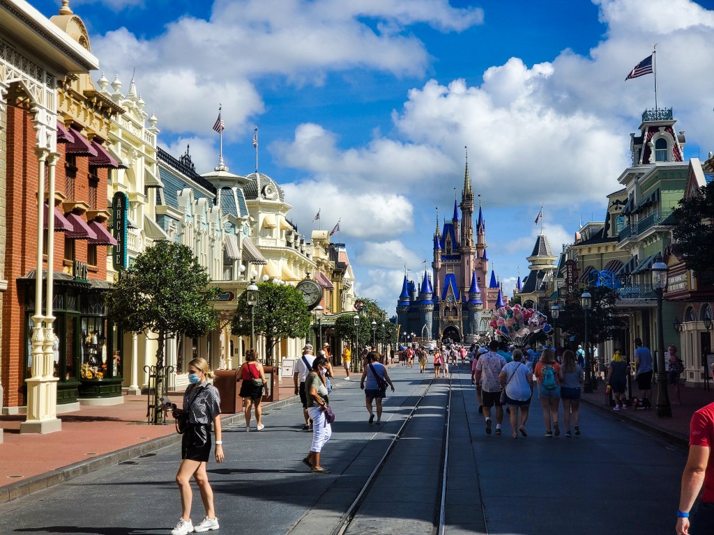 Main Street USA, Magic Kingdom, Cinderella Castle, WDW, Disney World, 
