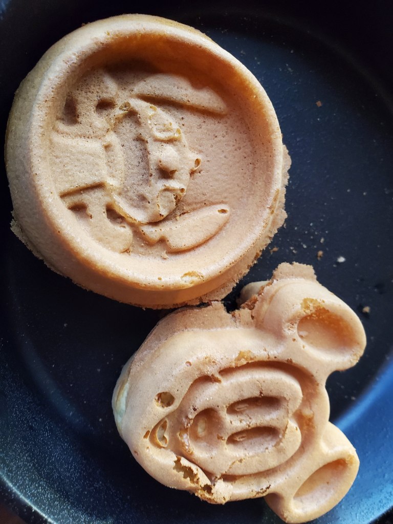 Mickey and Stitch Waffles, Ohana, Polynesian Resort