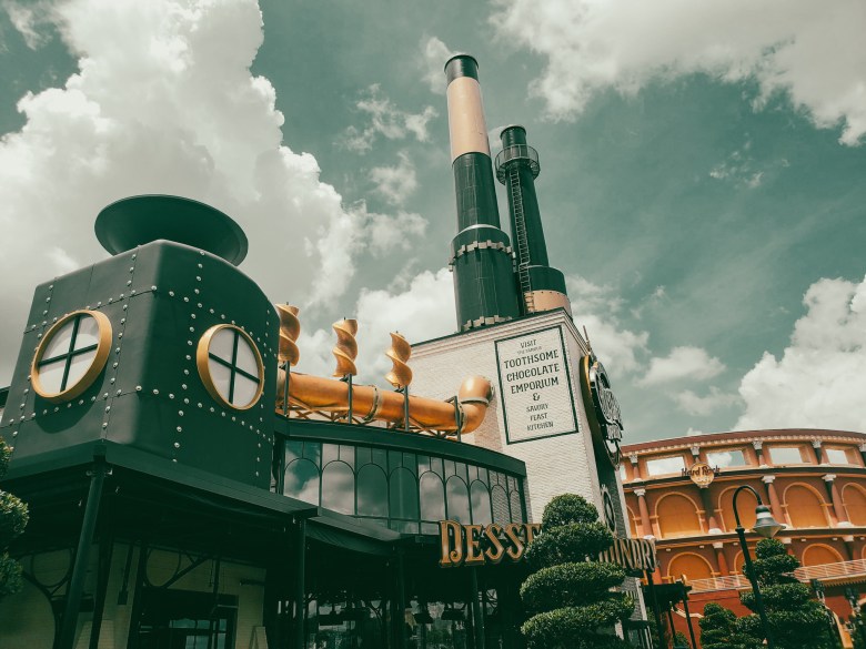 Toothsome Chocolate Emporium & Savory Feast Kitchen, Universal Orlando, CityWalk, Florida, Steampunk, 