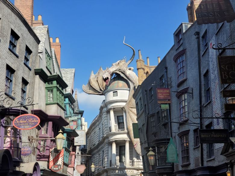 Diagon Alley, Harry Potter, Dragon, Wizarding World of Harry Potter, Universal Orlando, 