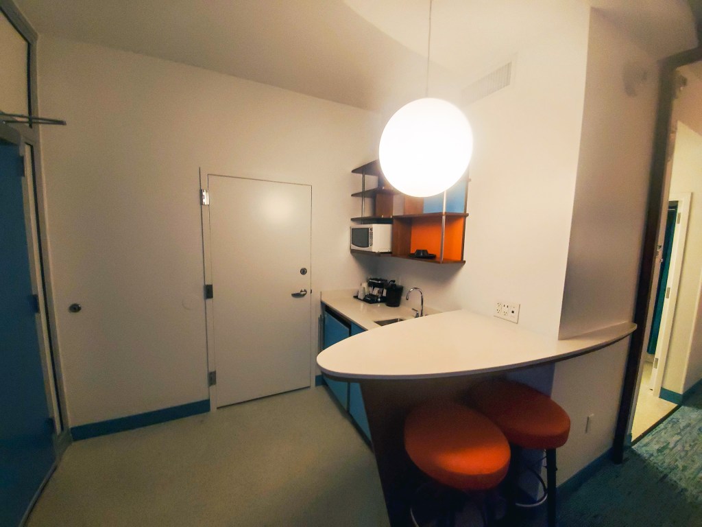 Universal Orlando Resort, Universal Vacation, Cabana Bay Beach Resort, Family Suite, Resort Room, Hotel Room, 